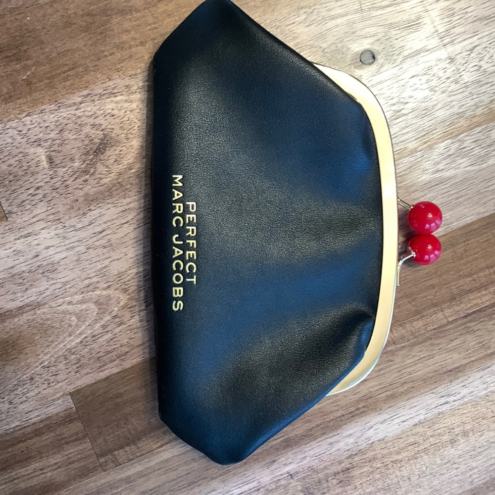 Black  {perfect Marx Jacob } Clutch